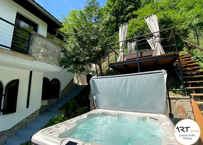 ヴィラ Arttrend Luxury *